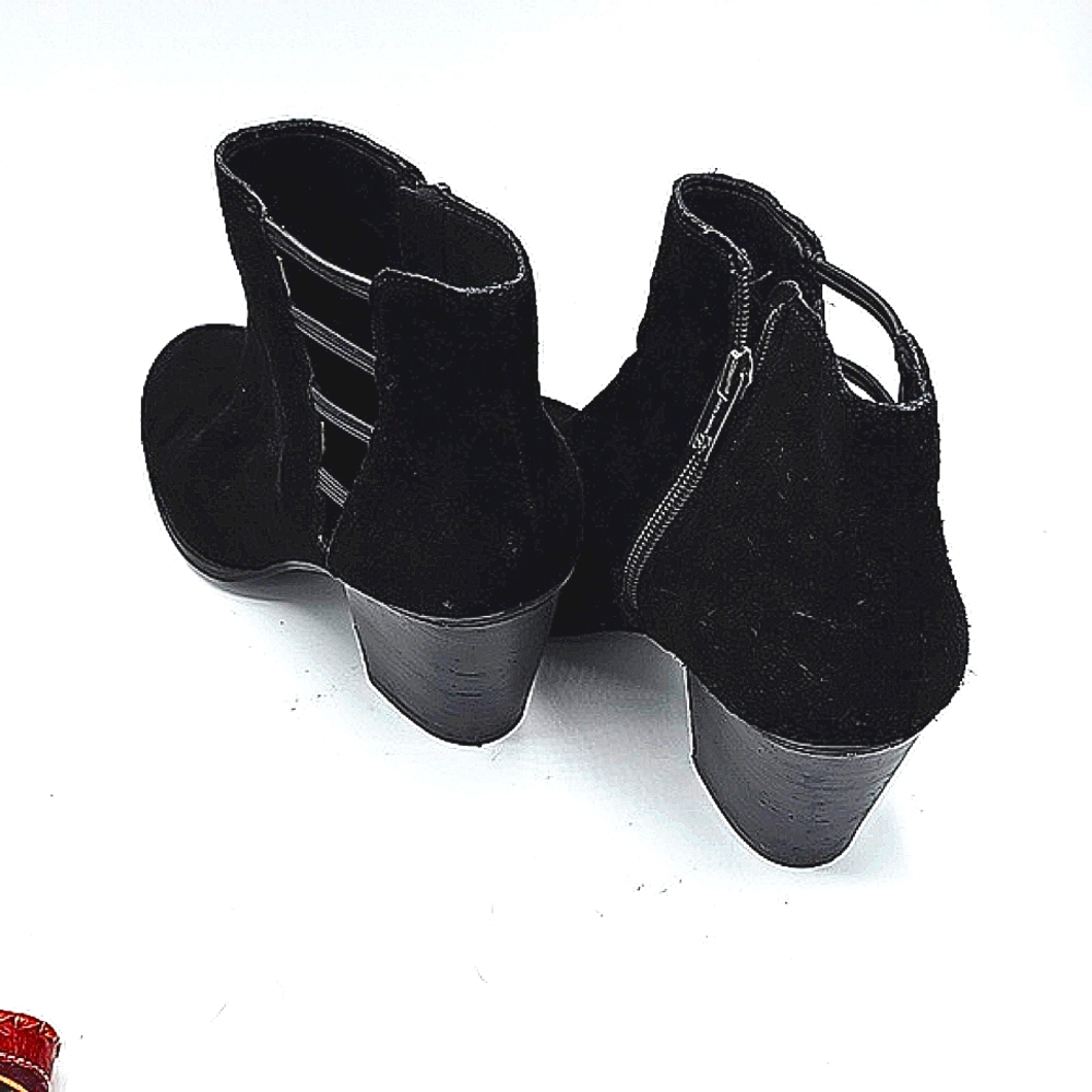 Jessica Simpson Boots - Picture 3 of 5